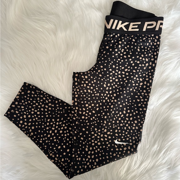 Nike Pro Cropped Training Dri-FIT Spotted Leggings - Black - Picture 2 of 3